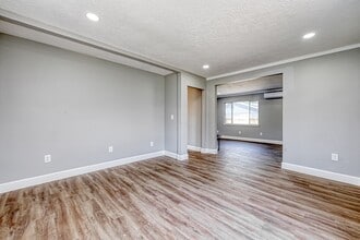 Building Photo - 6715 Victoria St