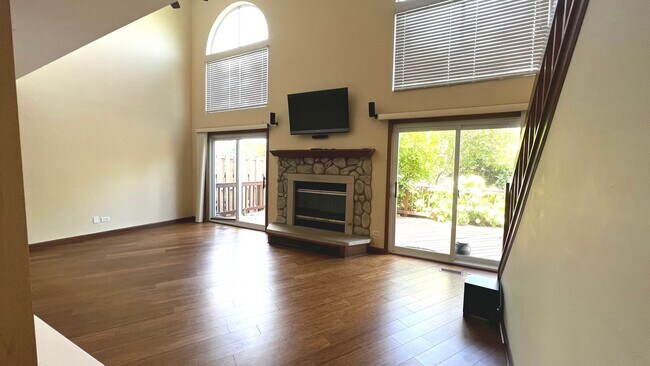 Foto del edificio - 418 Ascot Ln