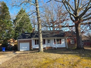 Building Photo - 111 Cindy Cir