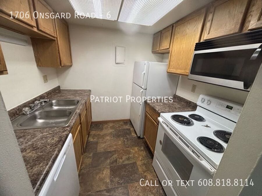 Foto principal - 2 bedroom/ 1 bath apartment in Madison, WI