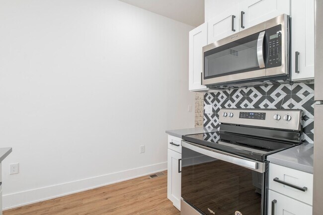 Photo - 3312 W Cumberland St Apartment