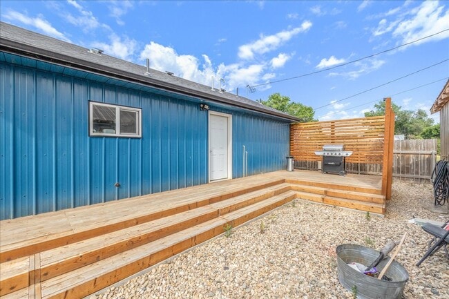 Building Photo - 205 N Fouch St