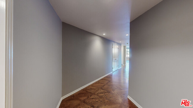 Building Photo - 8642 Gregory Way
