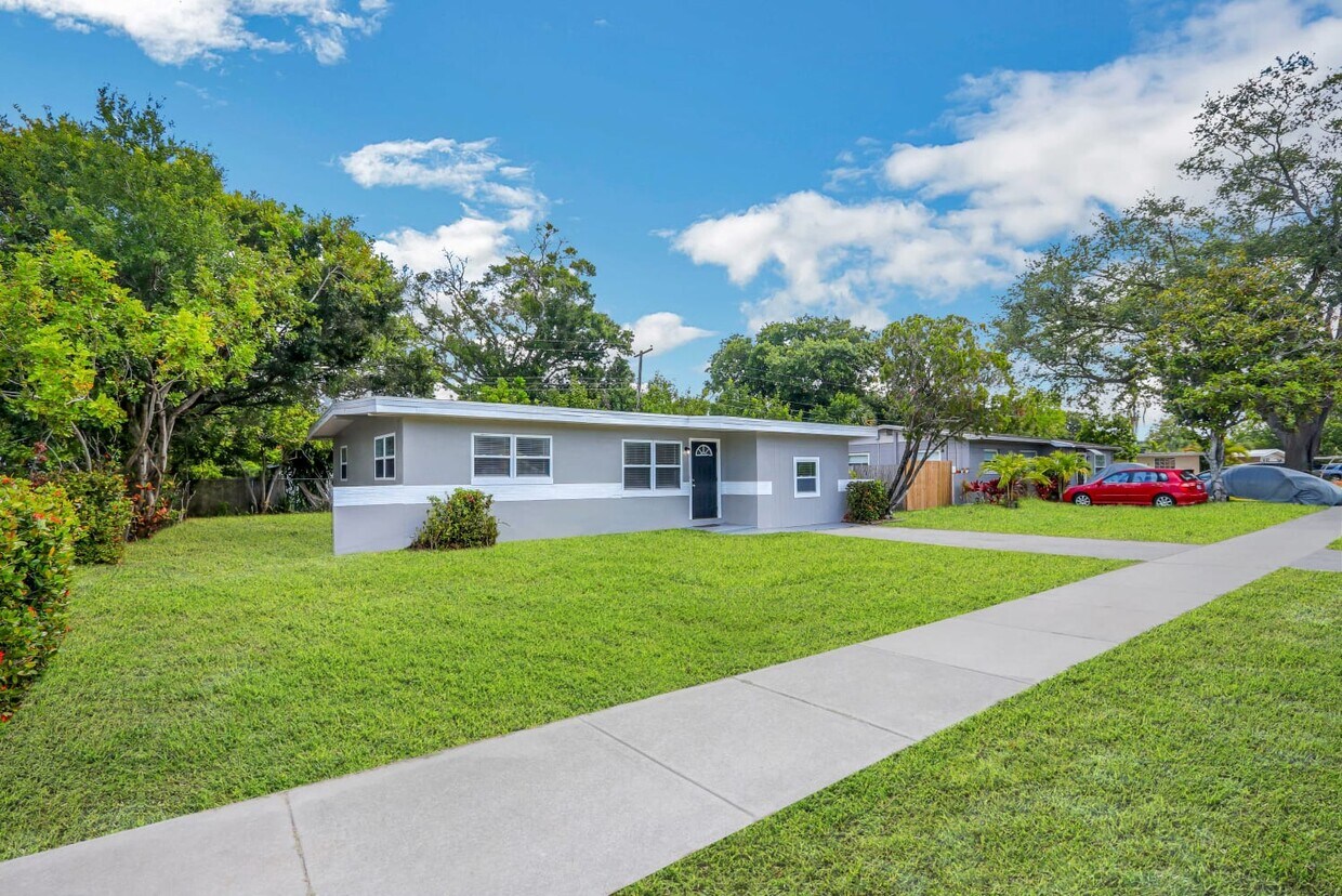Foto principal - 5431 54Th Ave N
