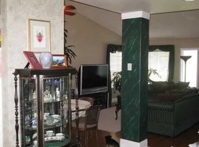 Foto del edificio - Lovely One Level home in Valencia!