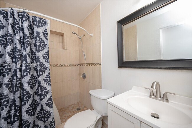 Foto del edificio - 2920 SW 69th Ave