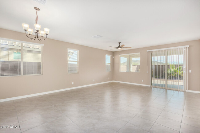 Building Photo - 8451 S 164th Dr