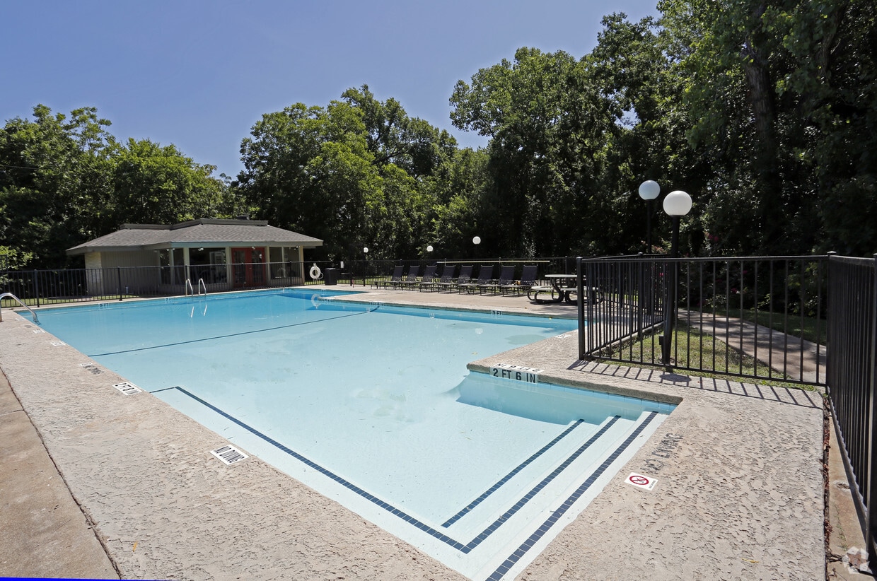 Forest Creek Apartments Apartments in Austin, TX