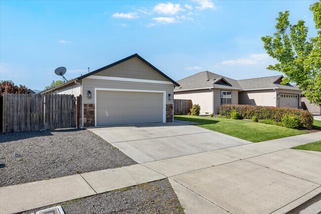 Foto del edificio - 1041 Compton Way