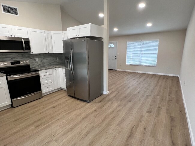 Foto del edificio - 7224 Daggett Terrace