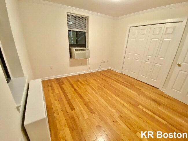 Building Photo - 141 Mount Auburn St