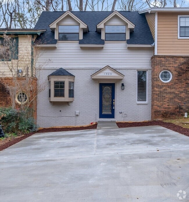 Building Photo - 1305 Cross Creek Cir