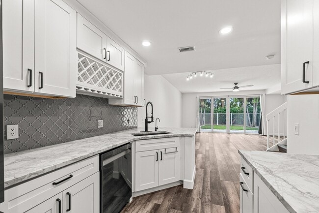 Building Photo - 508 Capistrano Dr