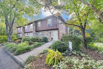 Building Photo - 3331 Stonehenge Square