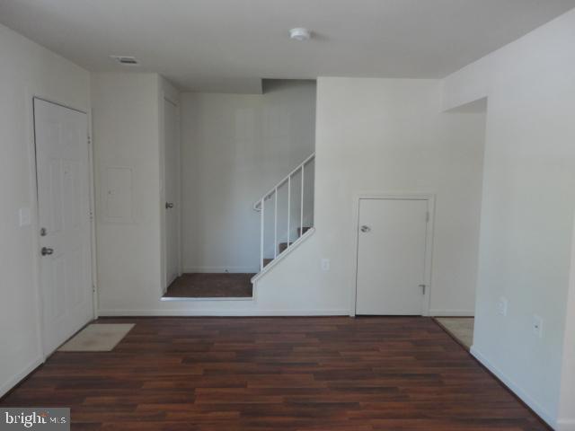 Foto del edificio - 404 Trefoil Pl