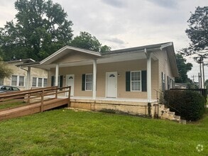 Building Photo - 126 Woodside Ave