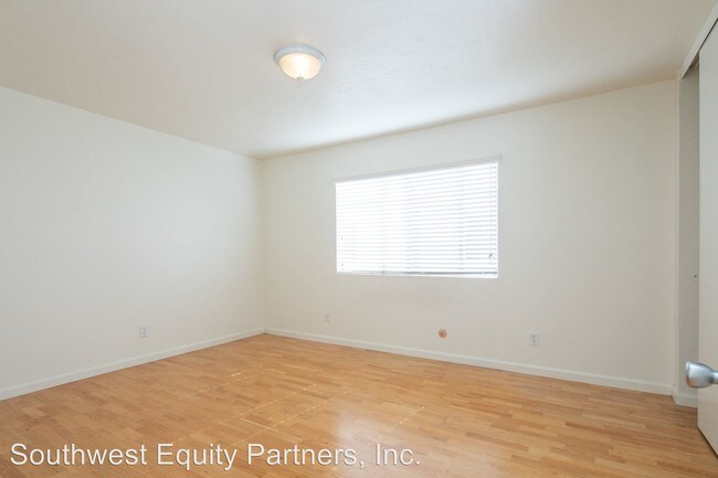 Building Photo - 1280 Goshen St