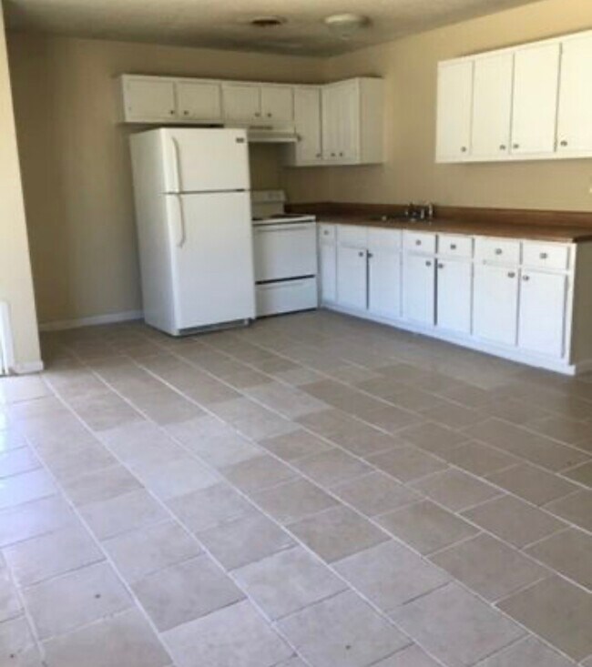 Building Photo - 111 Issac Drive