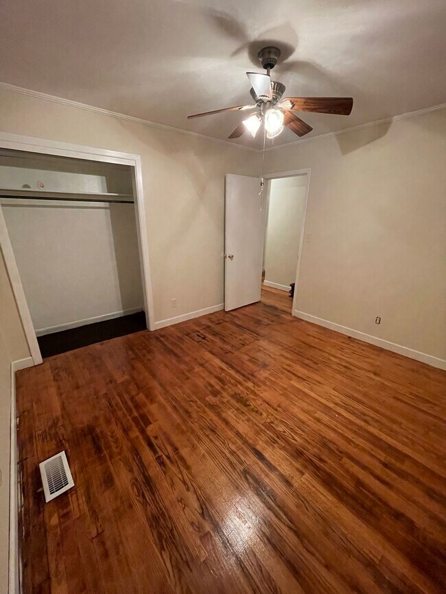 Foto del edificio - 2779 Hillcrest St NE