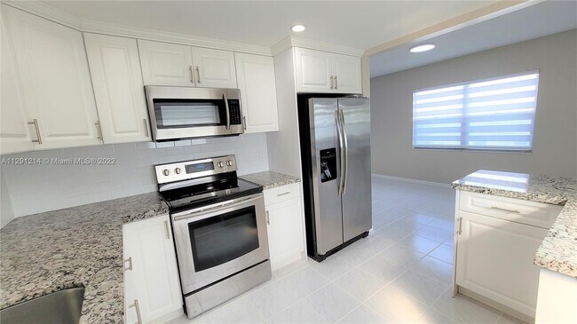Foto del edificio - 400 SW 134th Way