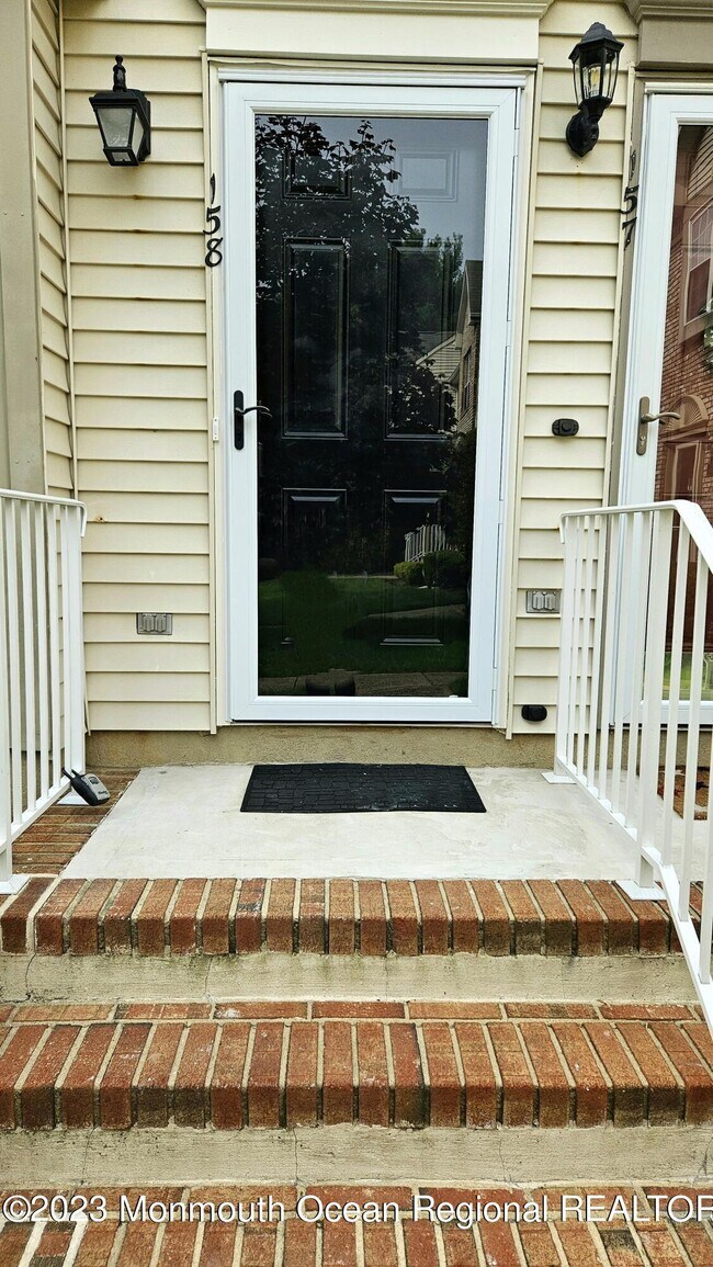 Foto del edificio - 158 Yarmouth Ct