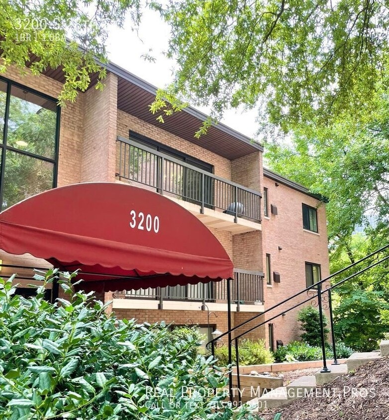 Foto principal - 3200 S 28th St
