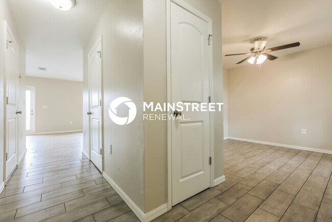 Foto del edificio - 3 Bedroom Pet-Friendly Home in PORT CHARLOTTE, FL with Main Street Renewal