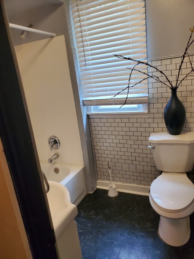 Bathroom - 623 Bohland Ave