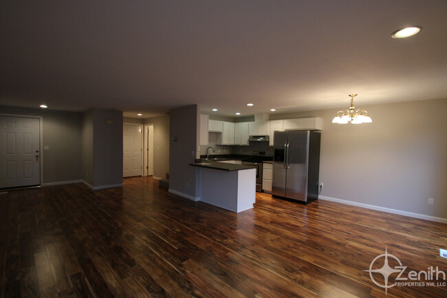 Foto del edificio - Wonderful 3 Bedroom Home in Vancouver! Upd...