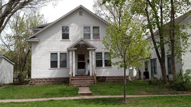 Front of House View - 1015 2nd Ave