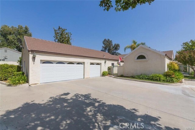 Building Photo - 1802 Prince Albert Dr