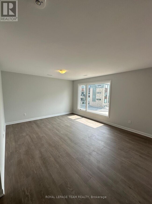 Photo du bâtiment - 1421 CREEKWAY Pvt