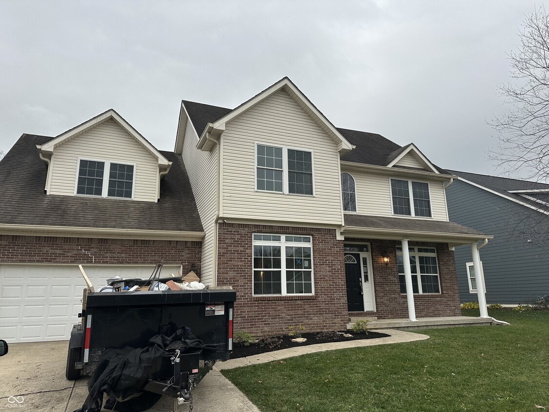 Primary Photo - 1020 Deer Field Dr
