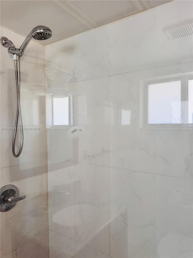 Building Photo - 1035 94th St