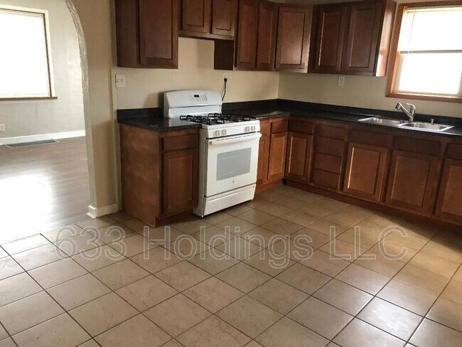 Foto del edificio - 3728 Chalmers Ave