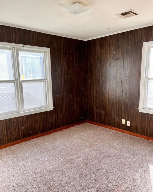 Foto del edificio - 2713 E Maine Ave