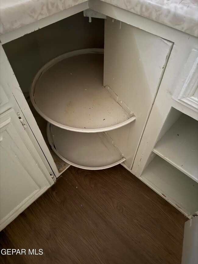 Building Photo - 1213 N Boone St