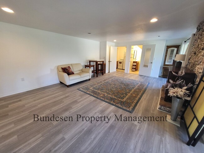 Building Photo - 30 Keats Dr