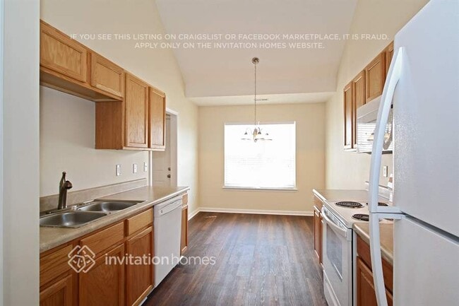 Building Photo - 11203 Pointer Ridge Dr