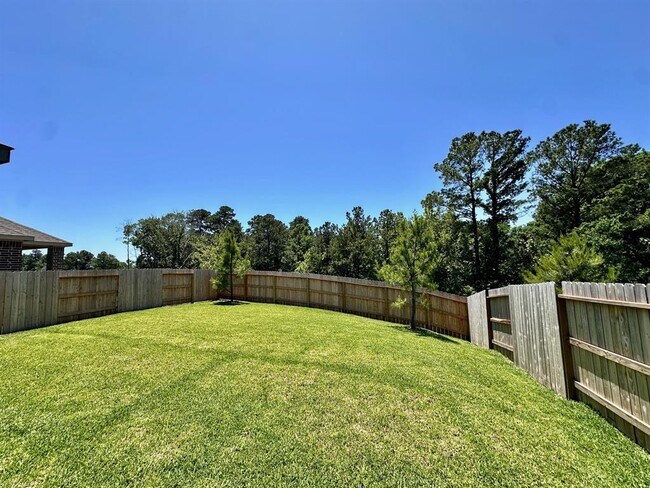 Foto del edificio - 6151 White Spruce Dr