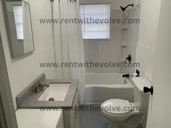 Foto del edificio - 758 Beeson Dr