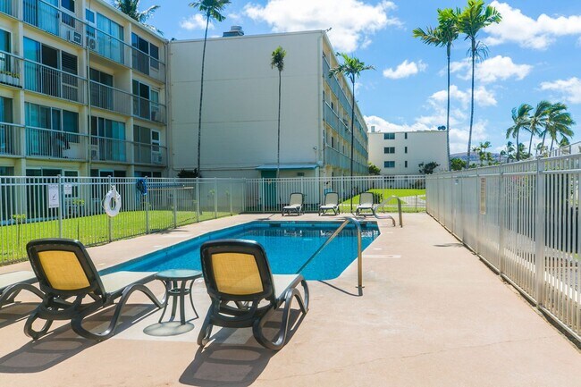 Foto del edificio - Direct ocean front 1 bed, 1 bath, covered parking, extra parking stall available for rent