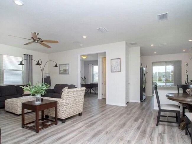 Foto del edificio - 7650 Yale Harbor Dr