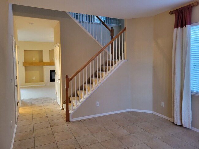 Photo - 3 Bedroom, 2.5 Bath Home with A/C - Availa...