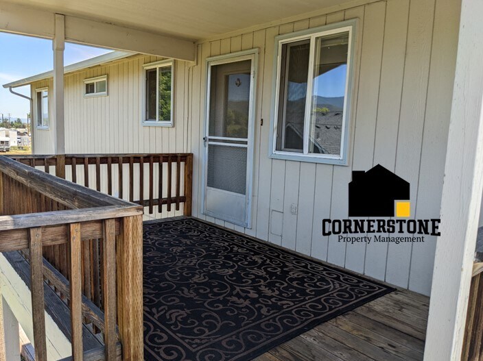 1006 S Pacific Hwy Unit 1, Talent, OR 97540 Apartment for Rent in