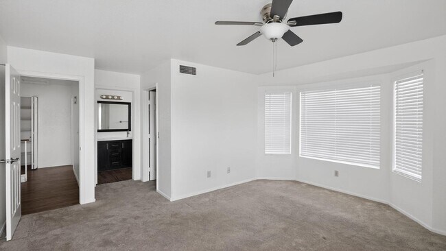 Building Photo - 7702 W Boca Raton Rd