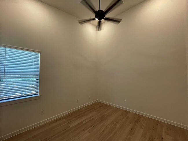 Building Photo - 2521 Appian Way