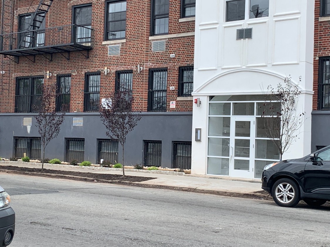 Primary Photo - Residence on 18th
