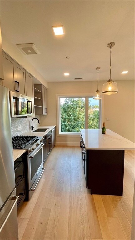Foto principal - 260 Maverick St