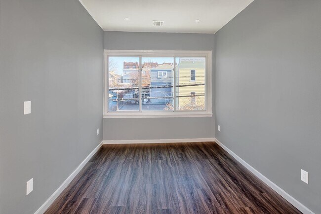 Foto del edificio - 445 Liberty Ave